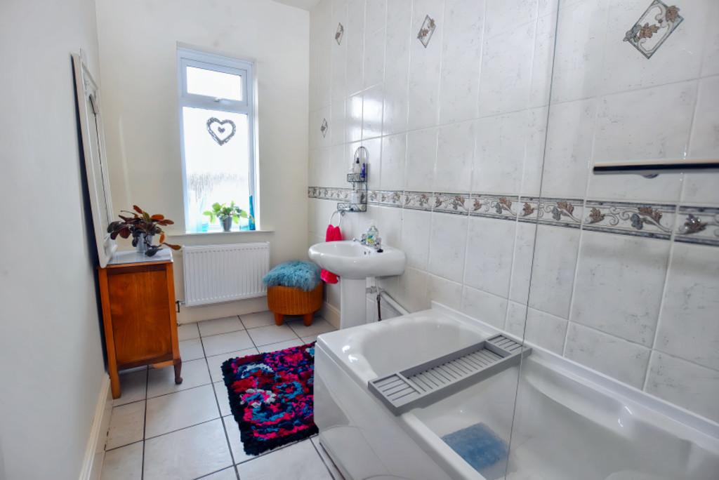 Bathroom 2a