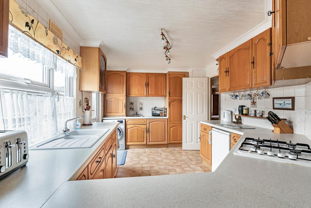Kitchen (2)