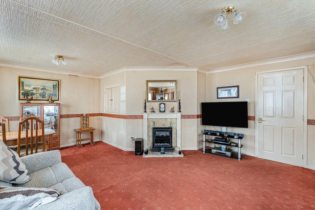 Living room (2)
