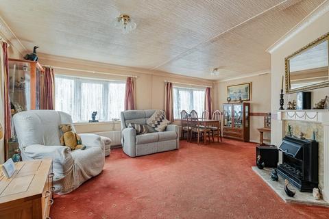 2 bedroom mobile home for sale, Lakeside Close, New Park, Bovey Tracey