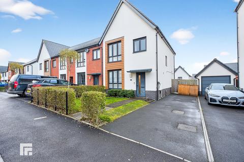 3 bedroom end of terrace house for sale, Heol Cynwrig, Cardiff