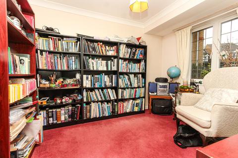 4 bedroom detached house for sale, Pershore Close, Wellingborough NN8