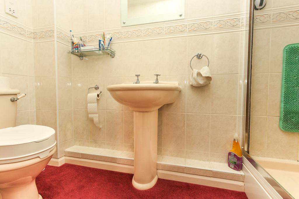 Ensuite shower room