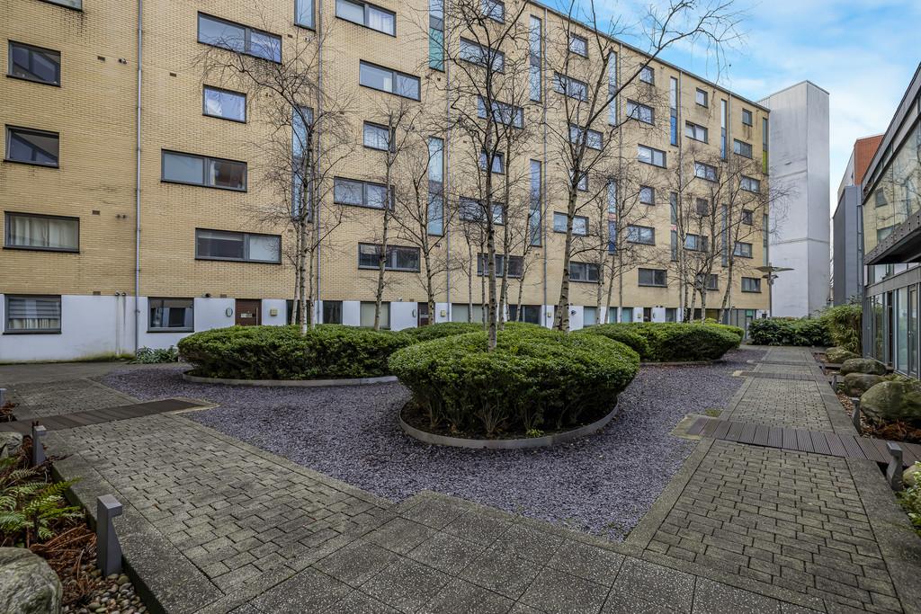 81-print-112 Cowcaddens Road Flat 39 The Matrix 18