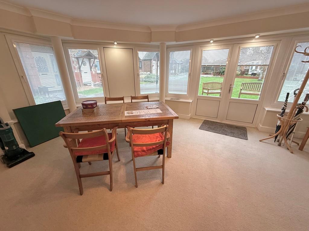 17 Barton Court Residents Lounge2