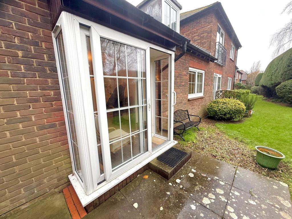 17 Barton Court Patio 3