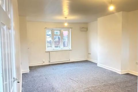 2 bedroom semi-detached house to rent, Bankwell Street, Brierley Hill DY5