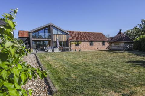 4 bedroom barn conversion for sale, Burston, Diss