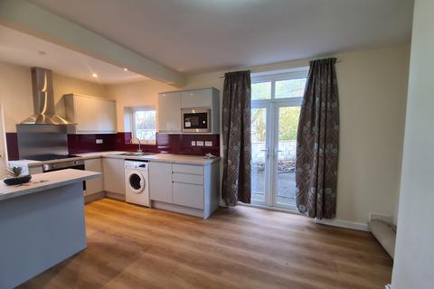 3 bedroom semi-detached house to rent, Newlands Avenue, Lancaster, LA1