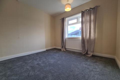 3 bedroom semi-detached house to rent, Newlands Avenue, Lancaster, LA1