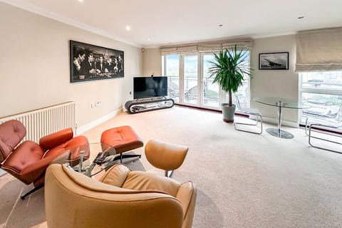 2 bedroom apartment to rent, Bridge Wharf