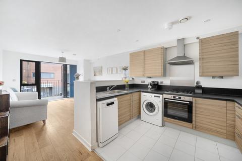 2 bedroom apartment for sale, Leverton Close, Wood Green N22