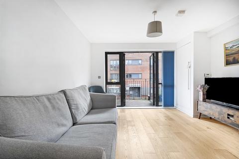 2 bedroom apartment for sale, Leverton Close, Wood Green N22