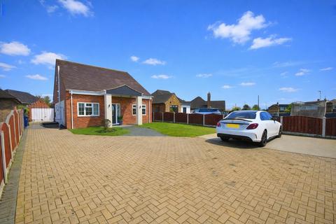 4 bedroom bungalow for sale, Hatchell Drive, Doncaster DN4