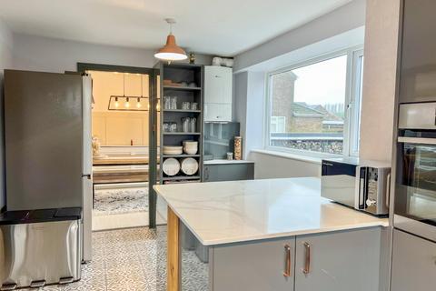 3 bedroom house for sale, Larch Crescent, Grimsby, N.E.Linconshire, DN34