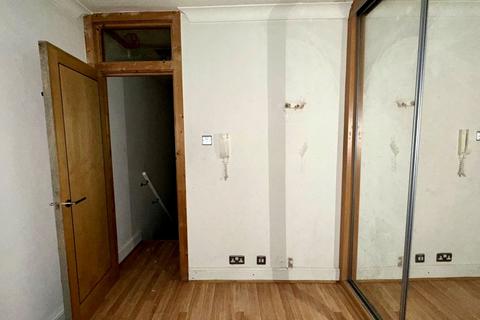 1 bedroom flat for sale, 257A Wick Road, Hackney, London, E9 5DG
