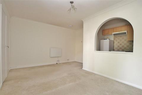 1 bedroom flat for sale, Alexandra Gardens, Woking GU21