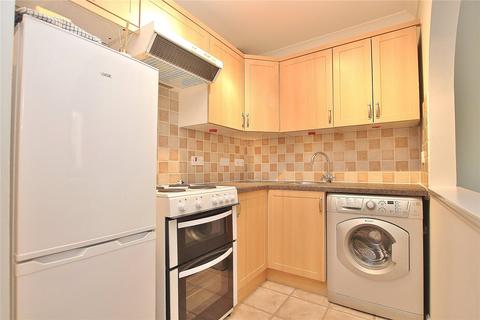 1 bedroom flat for sale, Alexandra Gardens, Woking GU21