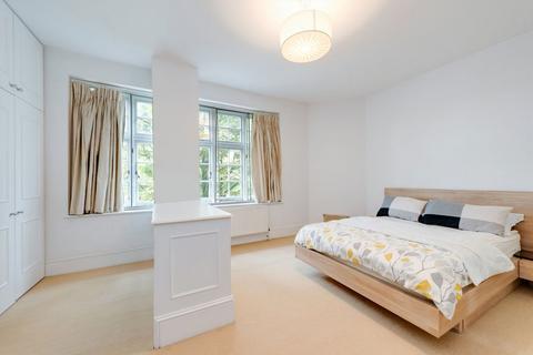 3 bedroom flat to rent, Clifton Court, London NW8