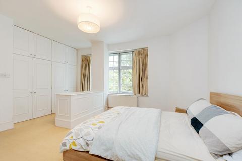 3 bedroom flat to rent, Clifton Court, London NW8
