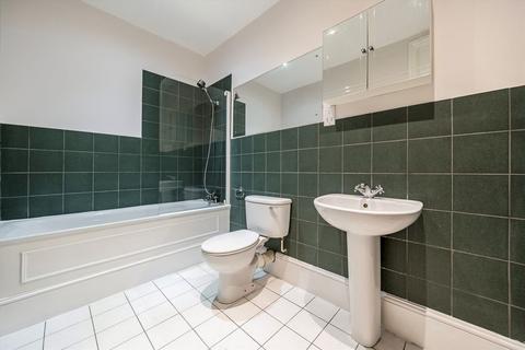 3 bedroom flat to rent, Clifton Court, London NW8