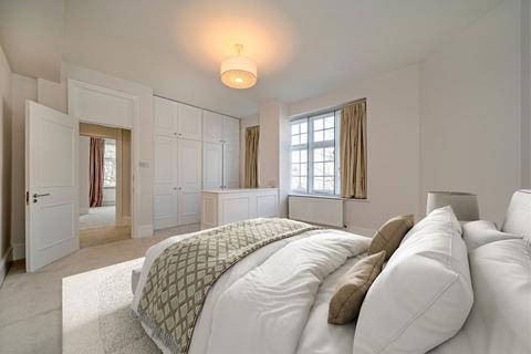 3 bedroom flat to rent, Clifton Court, London NW8