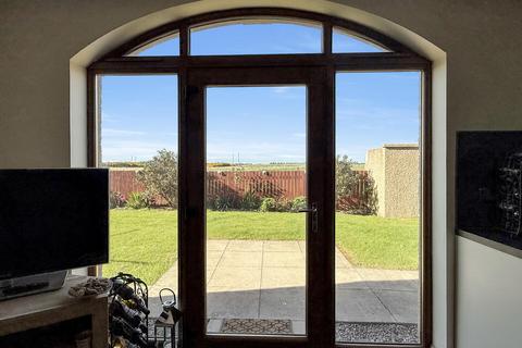 4 bedroom terraced house for sale, Calcots Road, Elgin