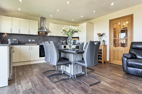 4 bedroom terraced house for sale, Calcots Road, Elgin