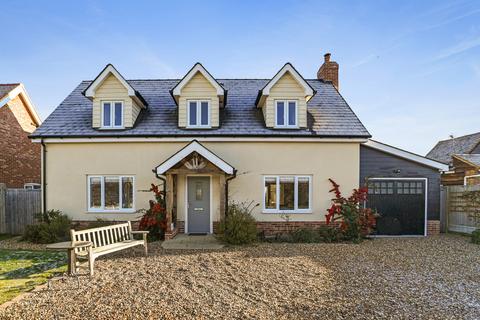 4 bedroom detached house for sale, East Mersea, Colchester