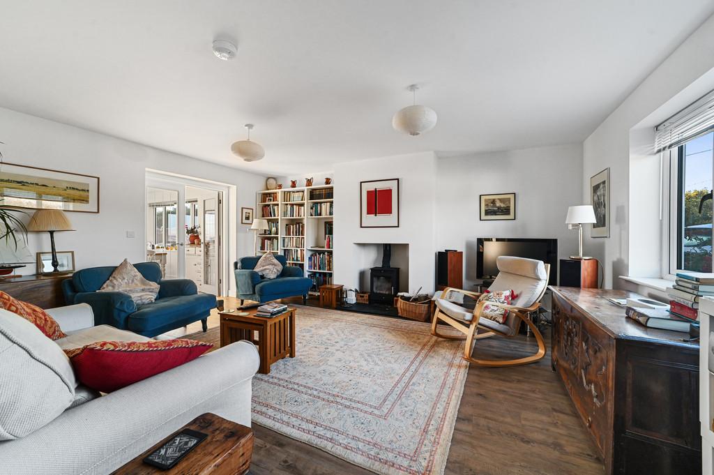 Standish-sittingroom (2)