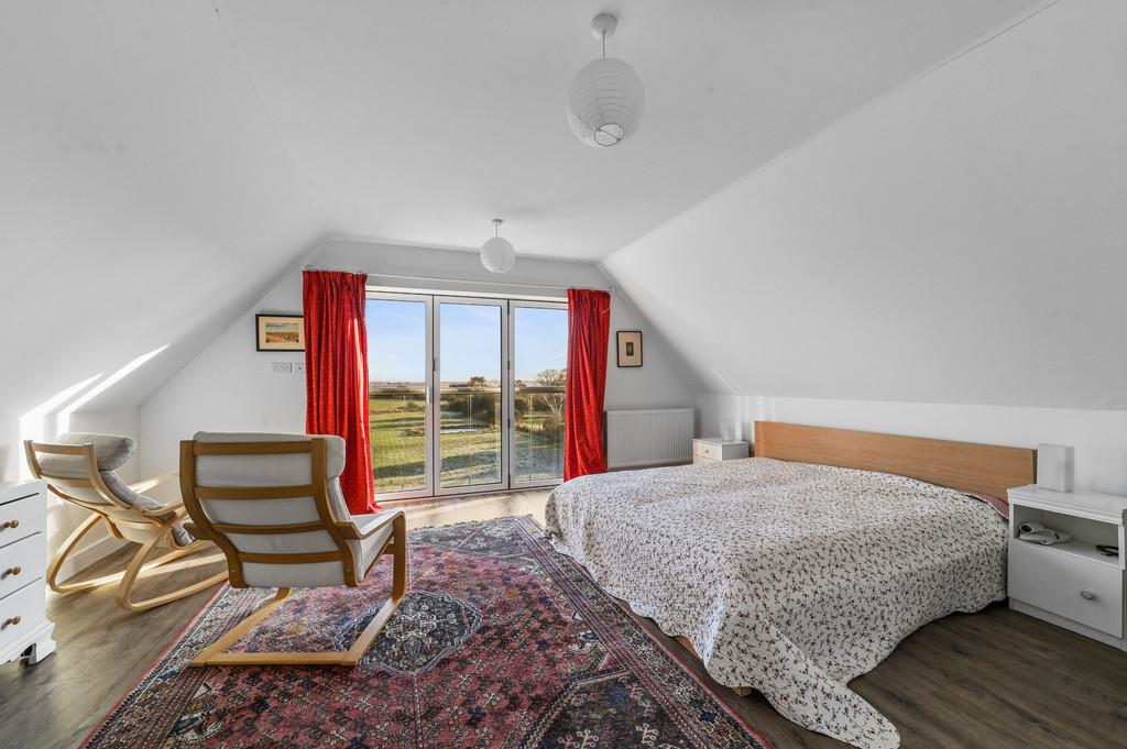 Standish-bedroom (5)