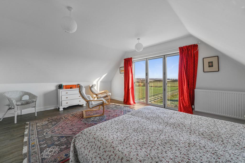Standish-bedroom (4)