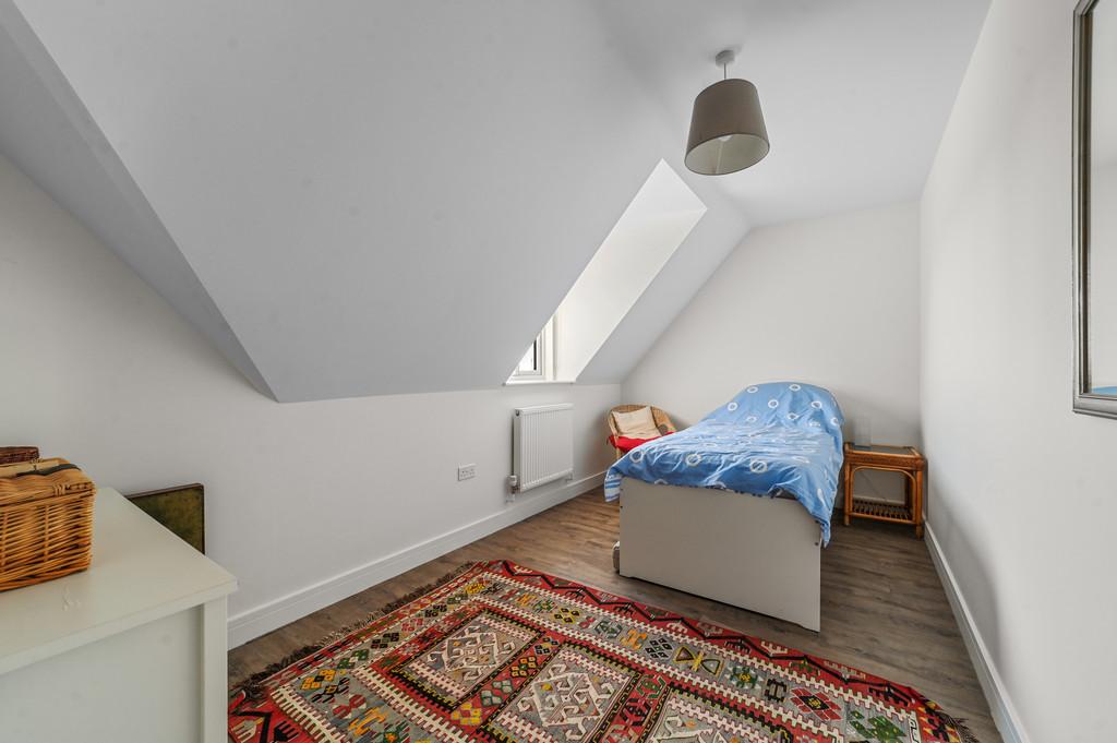 Standish-bedroom (2)