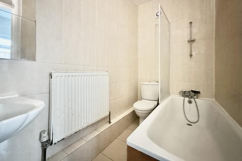 2 bedroom ground floor maisonette for sale, Lancaster Road, South Norwood