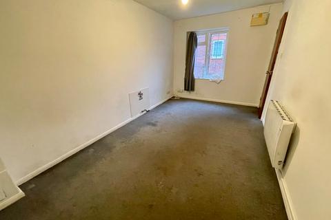 undefined, Ormsby Close, Luton, Bedfordshire, LU1 3SN