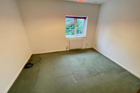 undefined, Ormsby Close, Luton, Bedfordshire, LU1 3SN