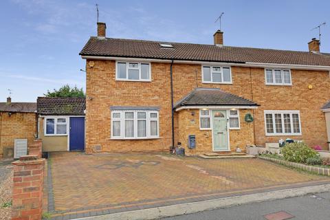 4 bedroom end of terrace house for sale, Southcote Row, Fryerns, Basildon, Essex, SS14 3PX