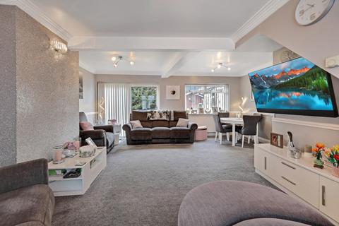 4 bedroom end of terrace house for sale, Southcote Row, Fryerns, Basildon, Essex, SS14 3PX