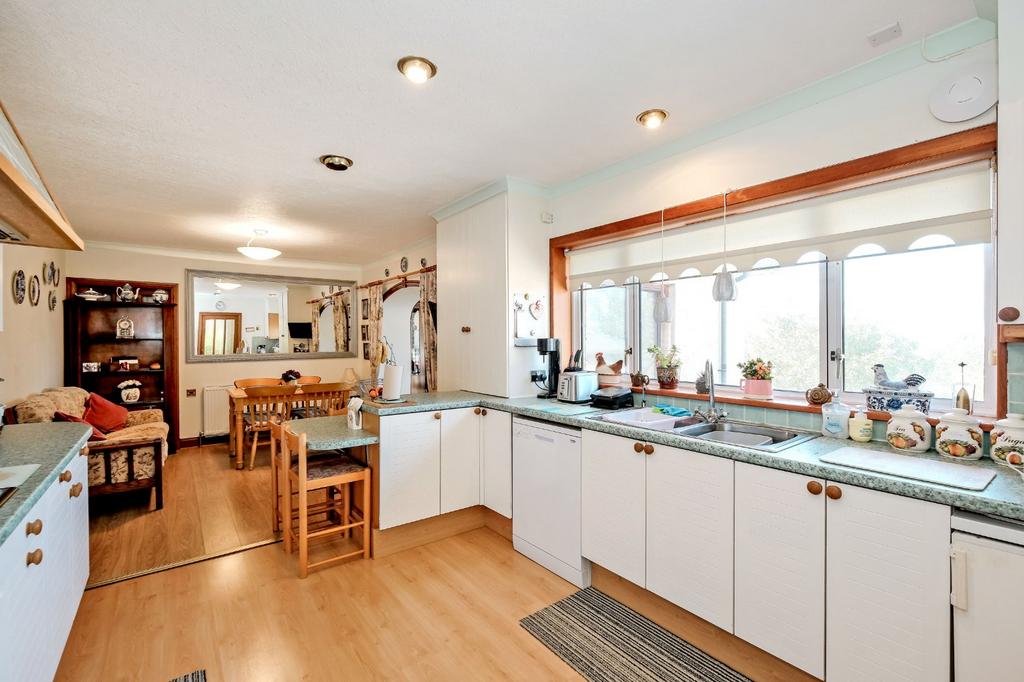 Kitchen/Diner Alt