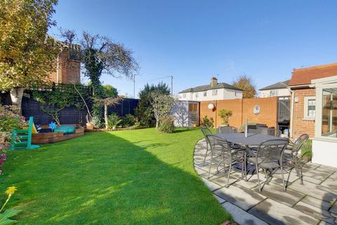 undefined, Bridle Road, Maidenhead, SL6