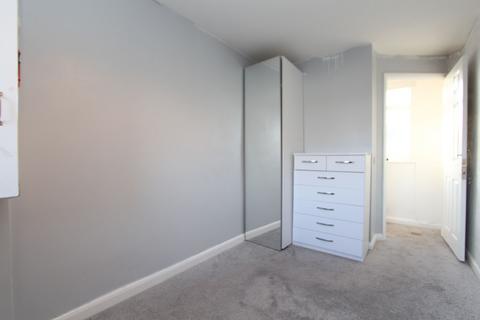 1 bedroom terraced house to rent, Angus Gardens, London, NW9