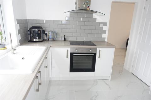 3 bedroom end of terrace house for sale, South Park, Armadale