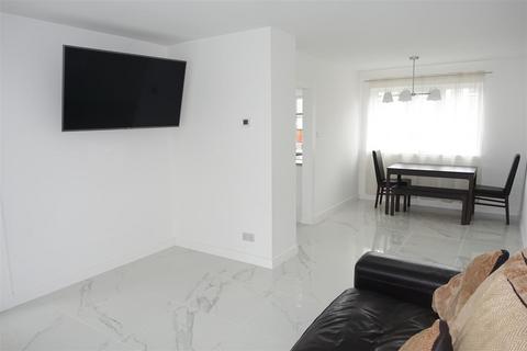3 bedroom end of terrace house for sale, South Park, Armadale