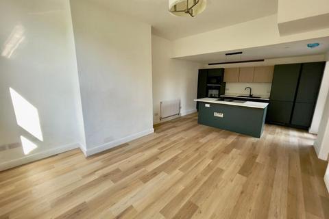 2 bedroom flat to rent, Lingards Road, London, SE13