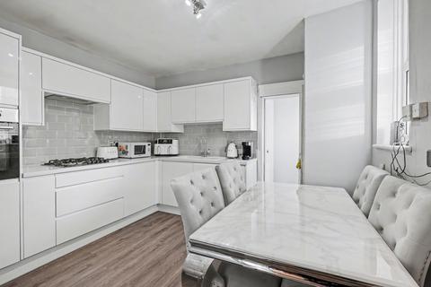3 bedroom semi-detached house for sale, Thornhill Place, Maidstone ME14