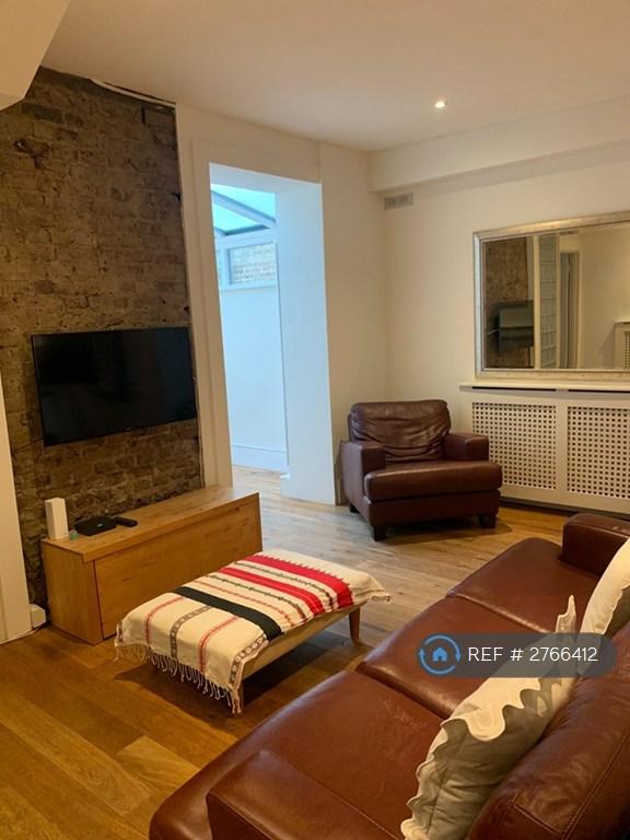 Living Room Photo 2