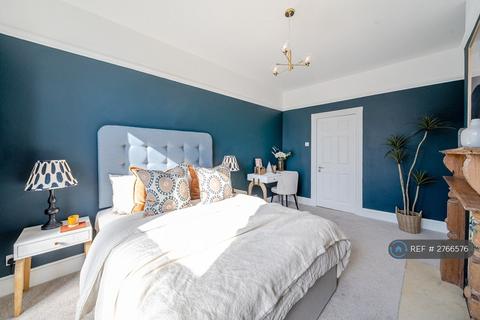 1 bedroom flat to rent, Hookstone Road, Harrogate, HG2