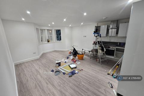 2 bedroom flat to rent, Nicholson Road, Croydon, CR0