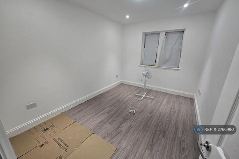 2 bedroom flat to rent, Nicholson Road, Croydon, CR0