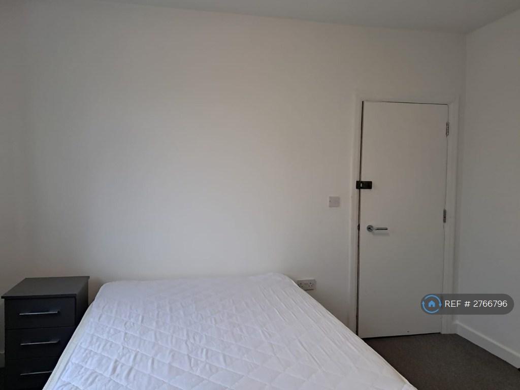 Upstairs Back Bedroom